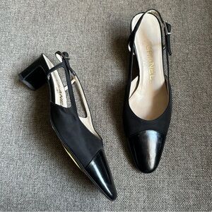 Vintage Chanel black captoe heels